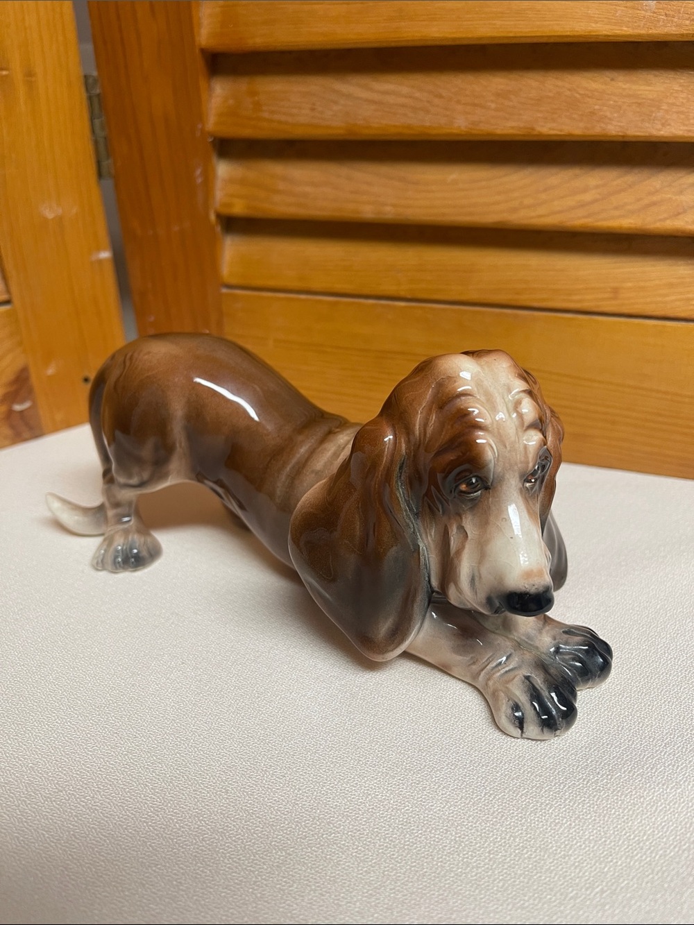Dog figurine Boswell Basset Hound